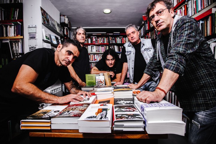 Reincidentes  “Awkan”  Charla  y  firma  de  discos.